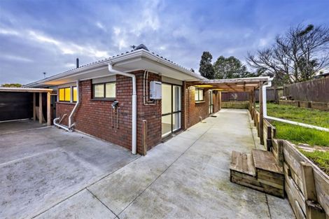 Photo of property in 2/16 Great South Road, Manurewa, Auckland, 2102