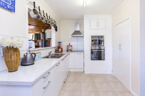 Photo of property in 3 Lord Street, Stokes Valley, Lower Hutt, 5019