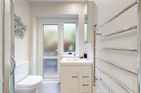 Photo of property in Fountain Court, 2/48 Oriental Parade, Oriental Bay, Wellington, 6011