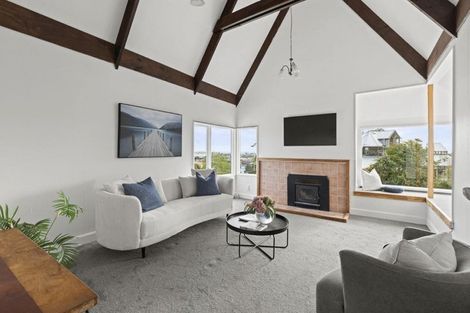 Photo of property in 20 Shakespeare Road, Bastia Hill, Whanganui, 4500