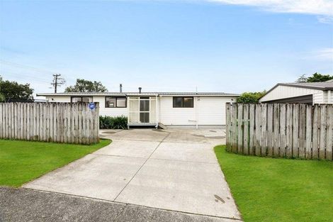 Photo of property in 100 Sturges Road, Henderson, Auckland, 0612