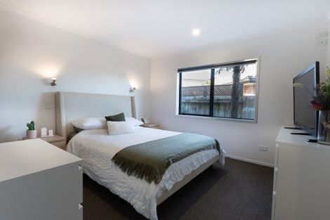 Photo of property in 98 Twin Oak Avenue, Papamoa Beach, Papamoa, 3118