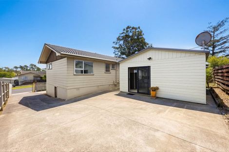 Photo of property in 2 Marvon Downs Avenue, Pakuranga Heights, Auckland, 2010