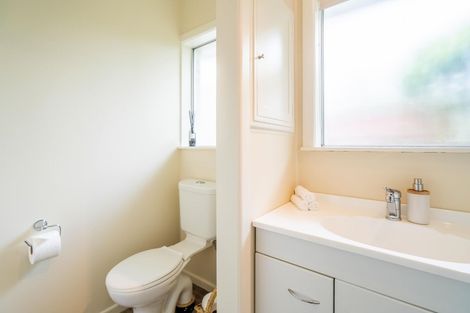 Photo of property in 8 Leybourne Avenue, Waikanae, 5036