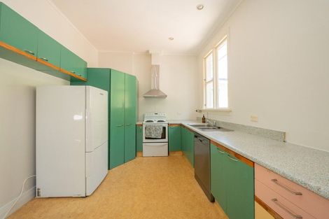 Photo of property in 74 Forbury Road, Saint Clair, Dunedin, 9012