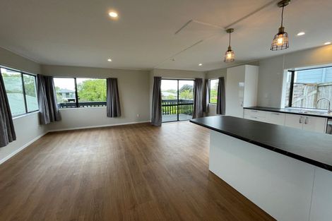 Photo of property in 7 Ross Grove, Paraparaumu, 5032