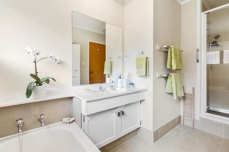 Photo of property in 1/71 Dalwhinnie Parade, Highland Park, Auckland, 2010