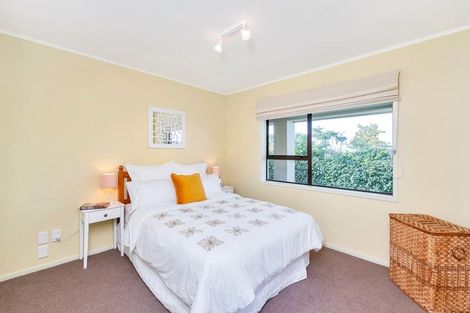 Photo of property in 2/19a Seaview Road, Castor Bay, Auckland, 0620