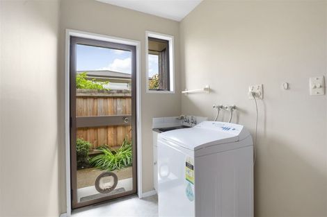 Photo of property in 2/31 Waimairi Road, Upper Riccarton, Christchurch, 8041