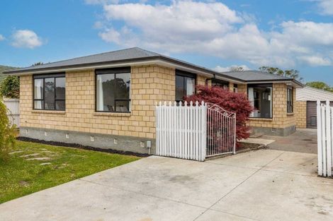 Photo of property in 60 Niven Street, Avondale, Christchurch, 8061