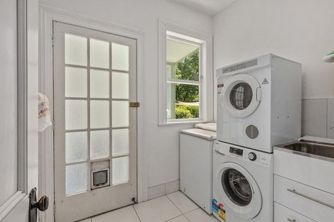 Photo of property in 2179 State Highway 16, Helensville, 0875