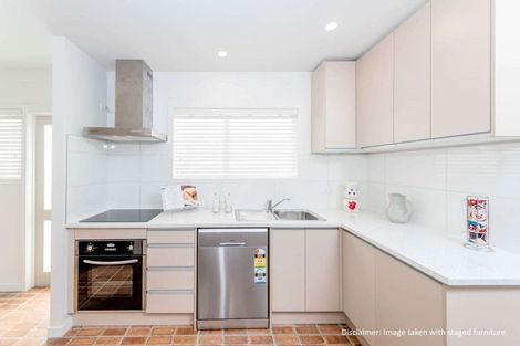 Photo of property in 2/9 Vine Street, Mangere East, Auckland, 2024