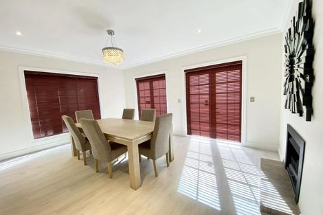 Photo of property in 2/36 Greenvalley Rise, Glenfield, Auckland, 0629