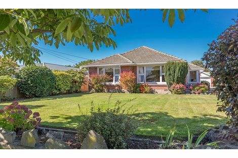 Photo of property in 8 Roslyn Avenue, Mairehau, Christchurch, 8052