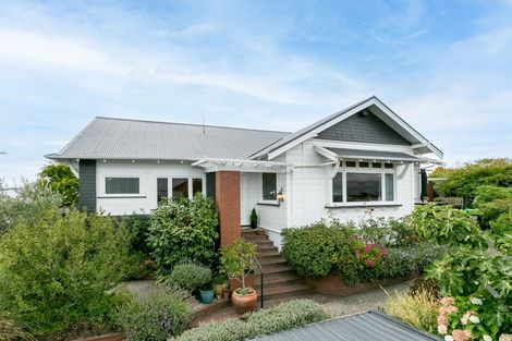 Photo of property in 34 Fitzroy Road, Bluff Hill, Napier, 4110