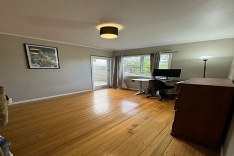 Photo of property in 19 Golf Road, New Lynn, Auckland, 0600