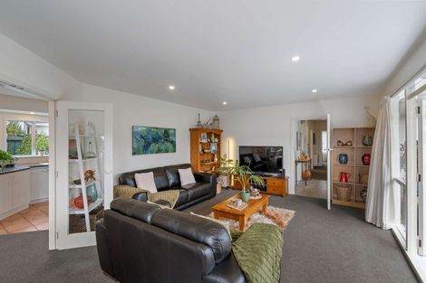 Photo of property in 73 Greendale Avenue, Avonhead, Christchurch, 8042