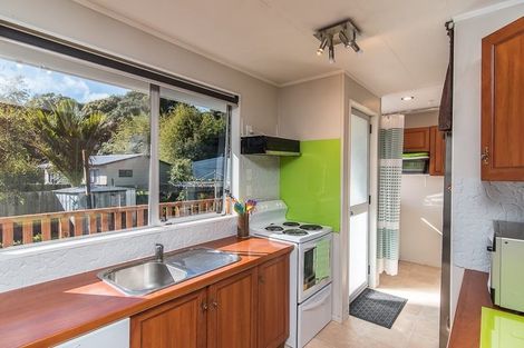 Photo of property in 32 Hookway Grove, Paraparaumu, 5032