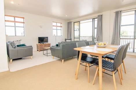 Photo of property in Maddison Apartments, 3/6e Queen Street, Palmerston North, 4410