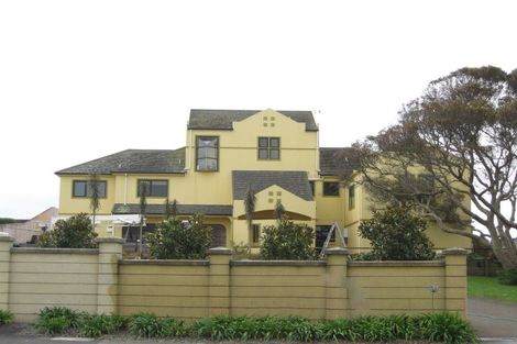 Photo of property in 38 Birdwood Avenue, Moturoa, New Plymouth, 4310