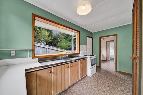 Photo of property in 11 Gordon Street, Glen Avon, New Plymouth, 4312