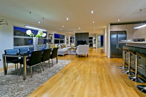 Photo of property in 5 Kilear Close, Pinehill, Auckland, 0632