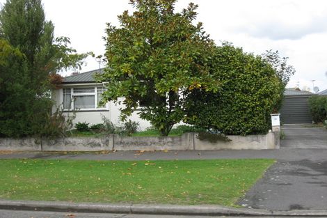 Photo of property in 30 Winters Road, Redwood, Christchurch, 8051