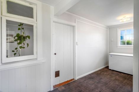 Photo of property in 18 Aotea Street, Castlecliff, Whanganui, 4501