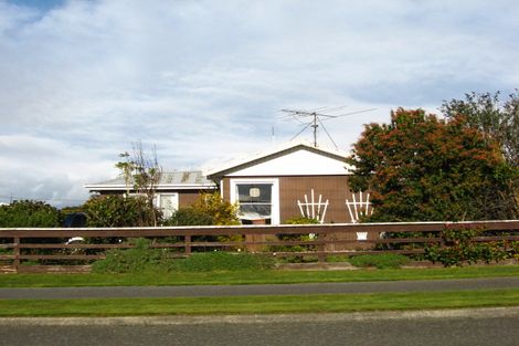 Photo of property in 61 Renfrew Street, Waikiwi, Invercargill, 9810