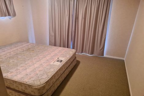 Photo of property in 15 Leander Place, Milson, Palmerston North, 4414