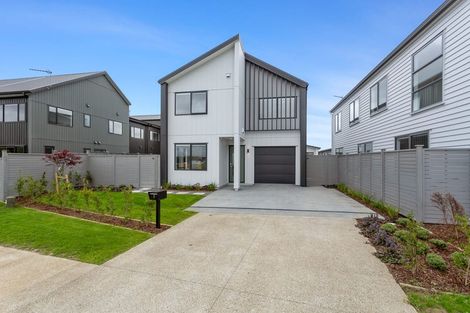 Photo of property in 5 Parkmore Drive, Rosehill, Papakura, 2113