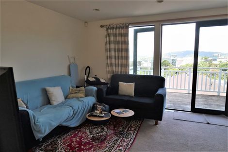 Photo of property in 13a Upper Lewisville Terrace, Thorndon, Wellington, 6011