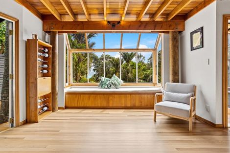 Photo of property in 55 Rayner Road, Piha, New Lynn, 0772