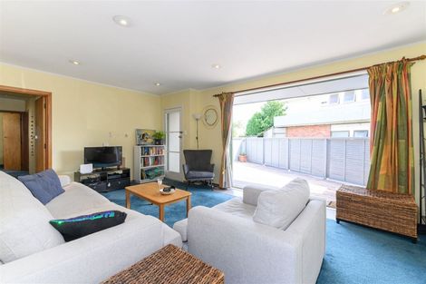 Photo of property in 85 Gloria Avenue, Te Atatu Peninsula, Auckland, 0610