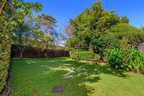 Photo of property in 19 Chatham Avenue, Paremoremo, Auckland, 0632