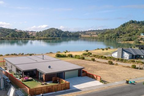Photo of property in 26 Admiral Drive, Cooks Beach, Whitianga, 3591