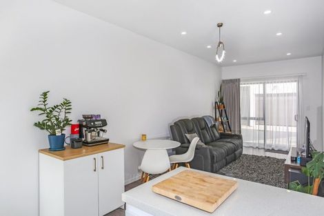 Photo of property in 13 Pasla Close, Papakura, 2110