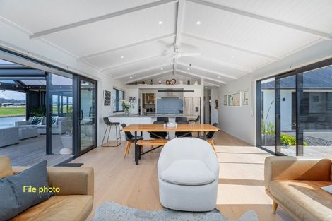 Photo of property in 20 Ngaroma Crescent, Whitianga, 3510