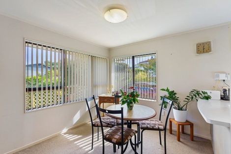 Photo of property in 28 Weggery Drive, Waikanae Beach, Waikanae, 5036