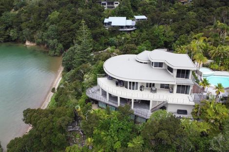 Photo of property in 71-73 Doves Bay Road, Kerikeri, 0294