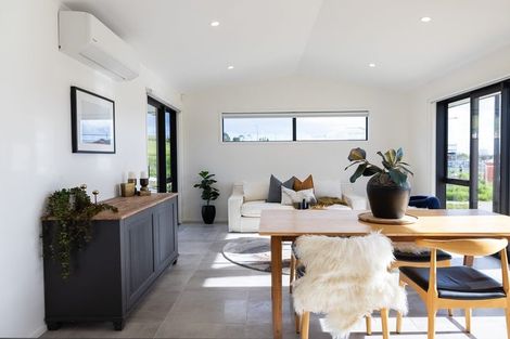 Photo of property in 10 Barrance Avenue, Rototuna North, 3210