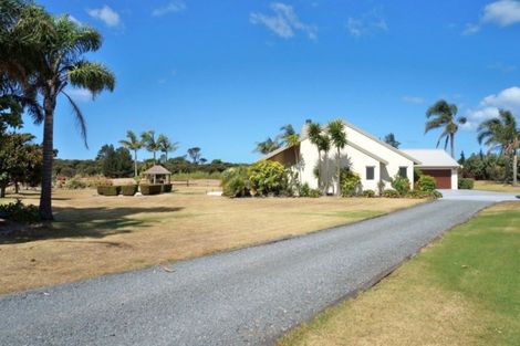Photo of property in 93 Uretiti Road, Waipu, 0582