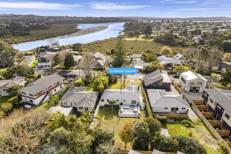 Photo of property in 31 Renata Crescent, Te Atatu Peninsula, Auckland, 0610