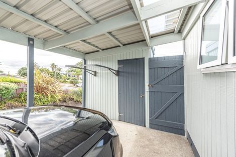Photo of property in 43 Rangiora Street, Castlecliff, Whanganui, 4501