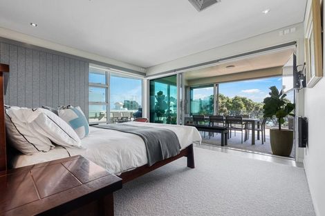 Photo of property in The Reef, 93 Saint Aubyn Street, New Plymouth, 4310