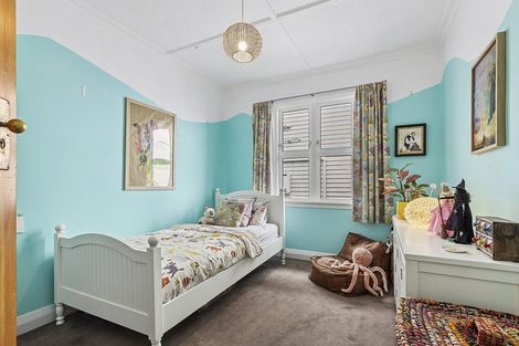 Photo of property in 22 Imperial Terrace, Melrose, Wellington, 6022