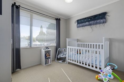 Photo of property in 4a Holden Avenue, Forest Lake, Hamilton, 3200