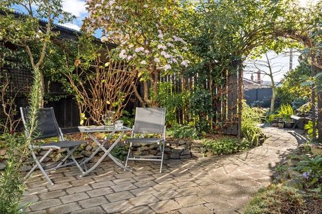 Photo of property in 718 Highgate, Maori Hill, Dunedin, 9010