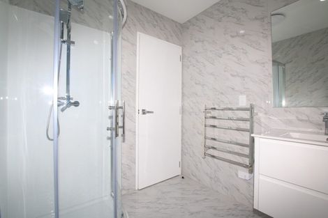 Photo of property in 83a Glengarry Road, Glen Eden, Auckland, 0602