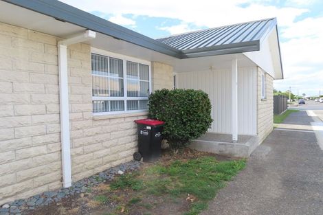 Photo of property in 40 Neeve Road, Taradale, Napier, 4112